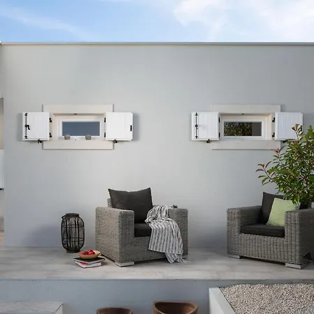 Stunning In With Outdoor Swimming Pool, Wifi And 3 Bedrooms וילה *